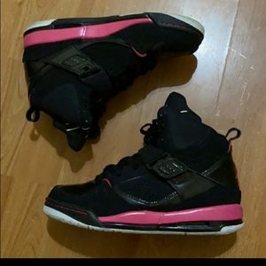 Jordan Flight Sneakers 🖤💗